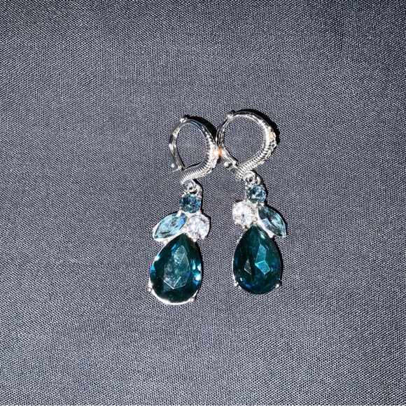 Earrings, Givenchy Silver Tone Crystal Tear-shaped earrings, New with tag - Picture 2 of 7